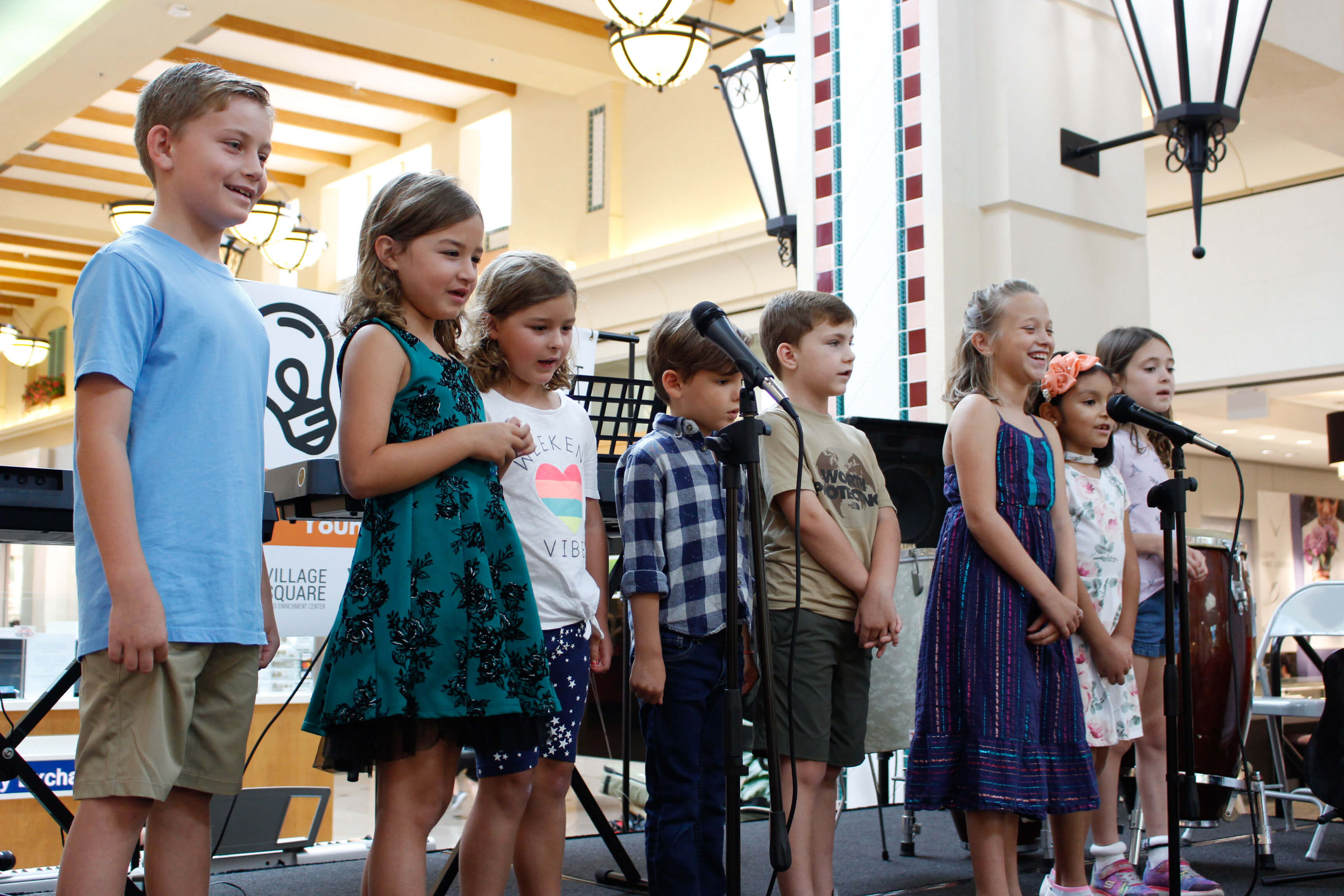 happy students who take voice lessons in Tampa